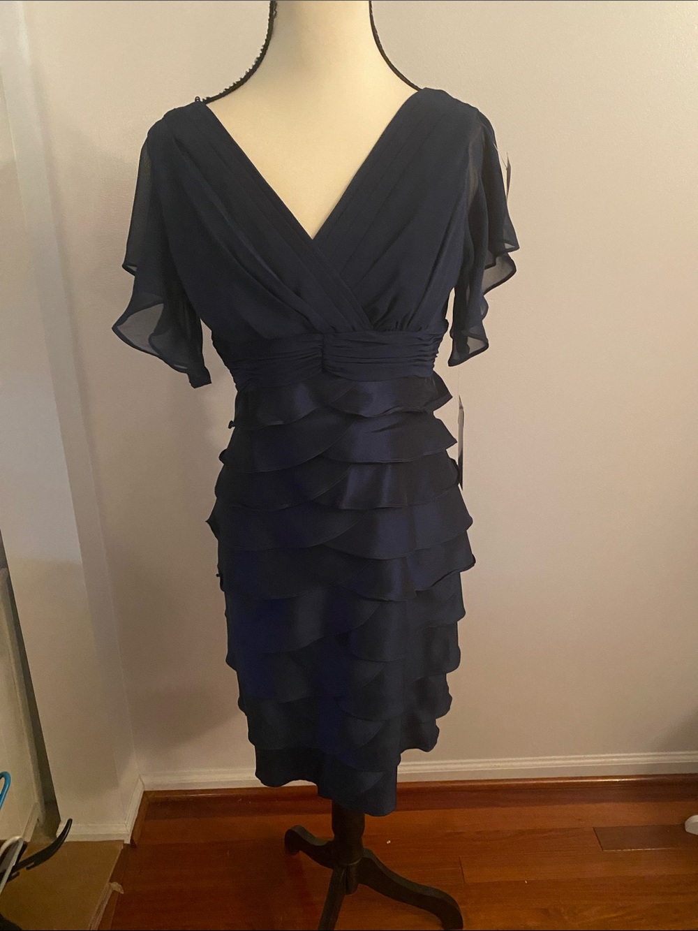 Adriana Papell NWT blue cocktail dress size 6 petite